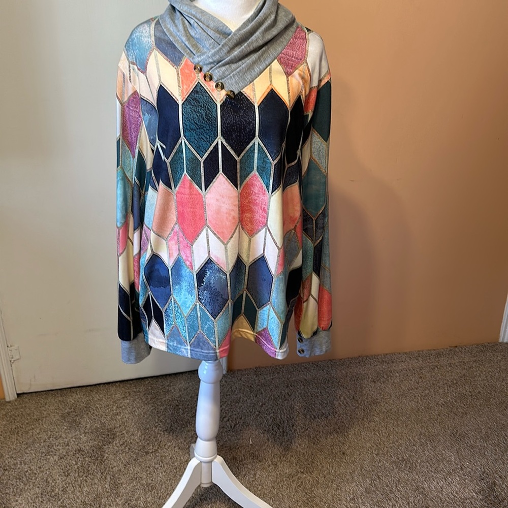 XXL long sleeve cowl neck with buttons. Exclusive brand ( like new. Wore once)